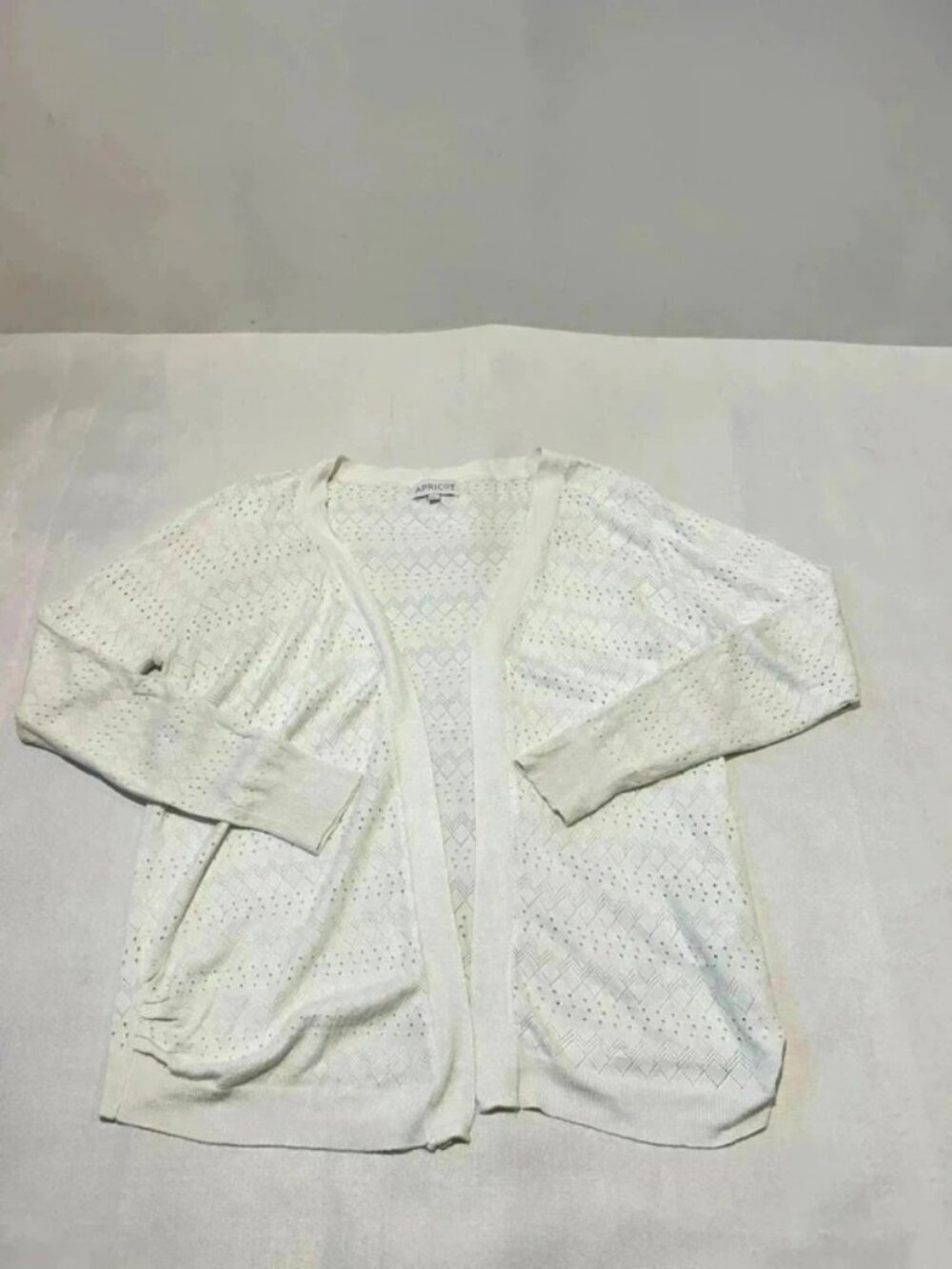 Apricot white fine knit cardigan Size 14 patterned